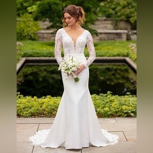 NWT Essense of Australia Wedding Dress Size 4